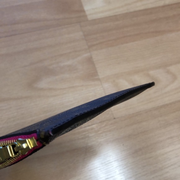 PINK 🌸🌸 NEW 🌸🌸 Louis VuittonPochette Wristlet - Picture 14 of 15